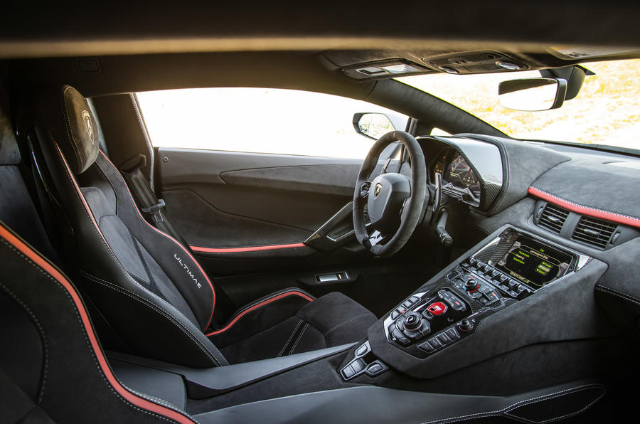 最绚丽壮观的告别，2022款兰博基尼Aventador大量实拍图发布